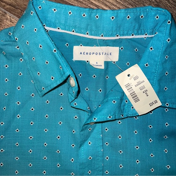Aero Short Sleeved Button-Up - Picture 3 of 4